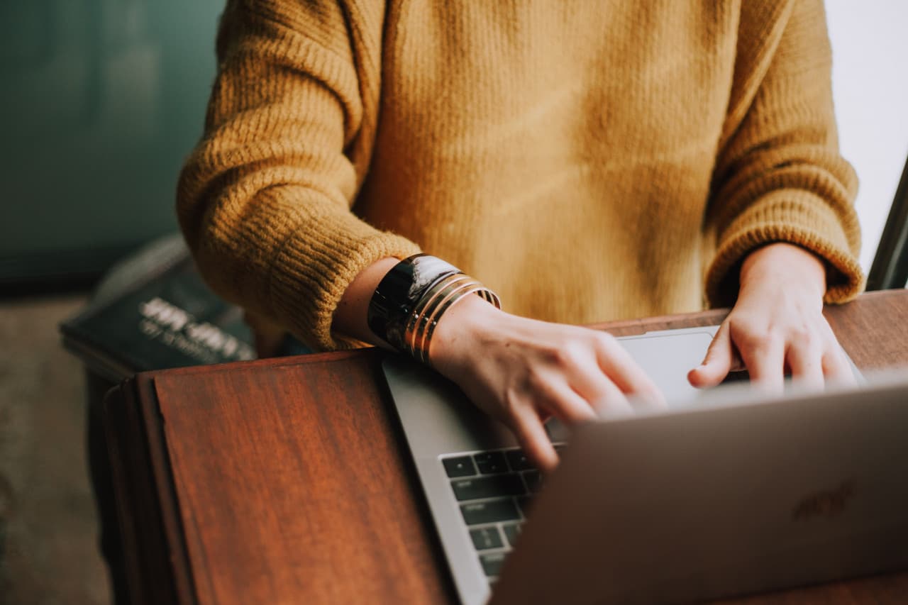 Writers Cafe Offering Support and Connection to Stage 32 Creatives
