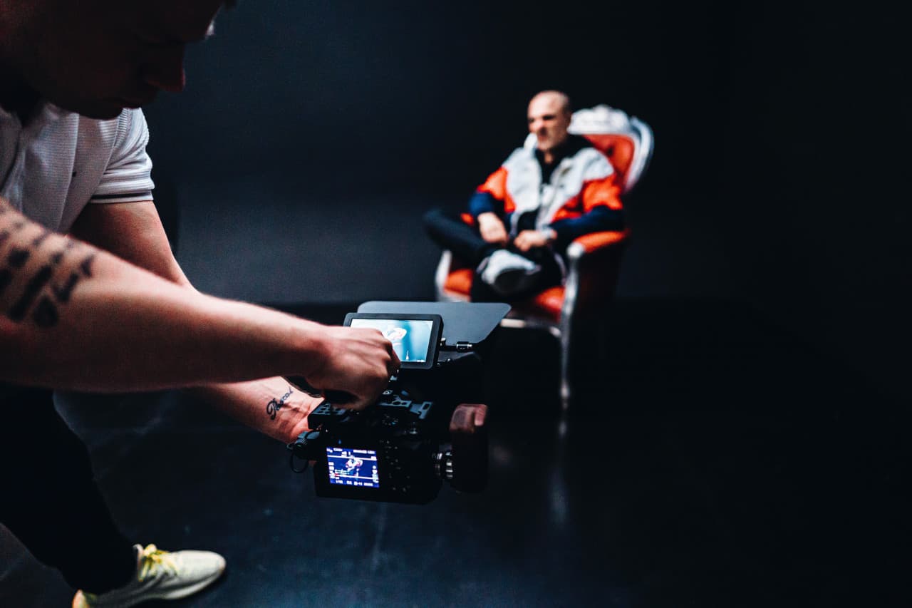 The Types of Actors You Notice in Social Media Groups